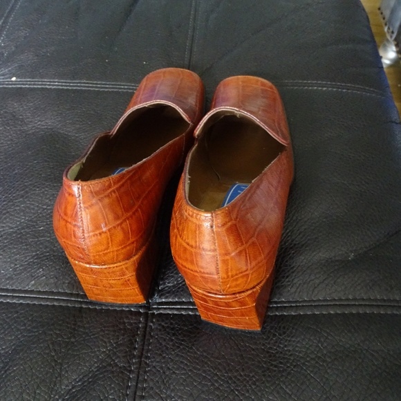 Brown Croc-Embossed Heels - Picture 3 of 3